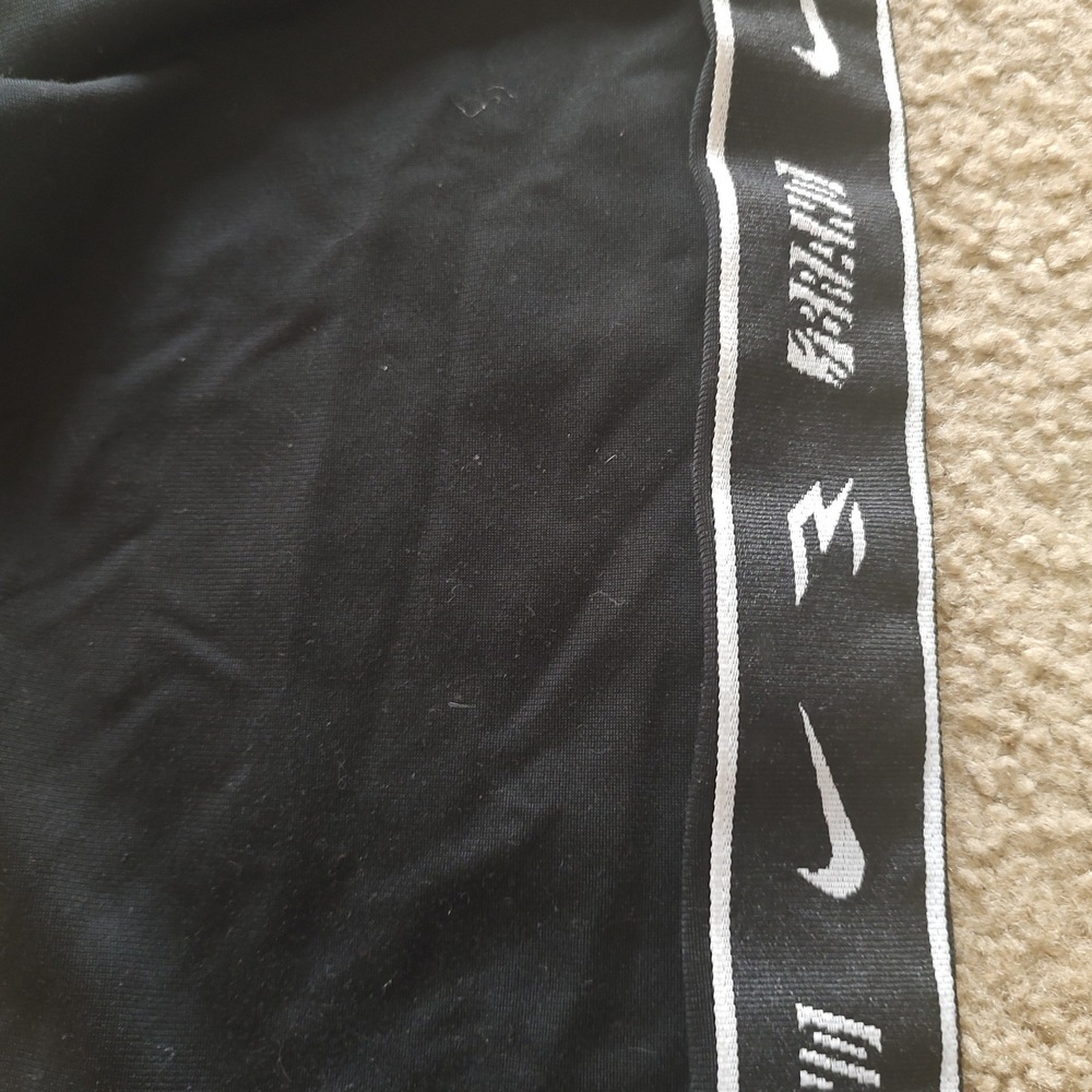 Nike Kids Black Jogger Sweatpants Athletic Logo Tape Casual Comfort Size M